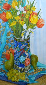Tulipani e Iris in un vaso giapponese, con frutta e tessuti